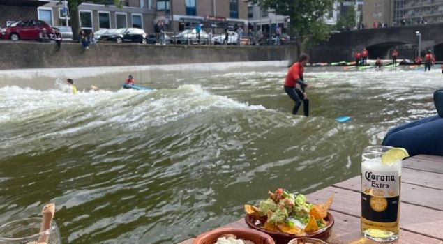 Golfsurfen, waterpret & BBQ in hartje Rotterdam