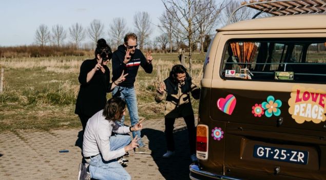 Escape Vroom met een Lelijk Eendje of VW busje