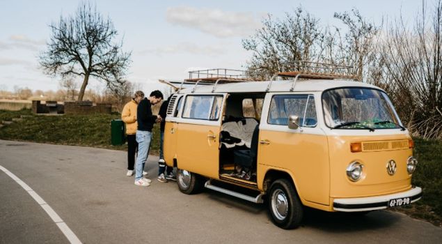 Escape Vroom met een Lelijk Eendje of VW busje