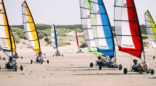 Actief vergaderarrangement aan het strand